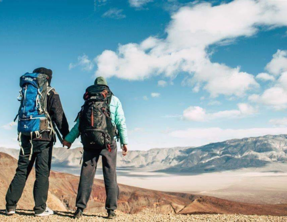 10 reasons to go to the mountains with your loved one